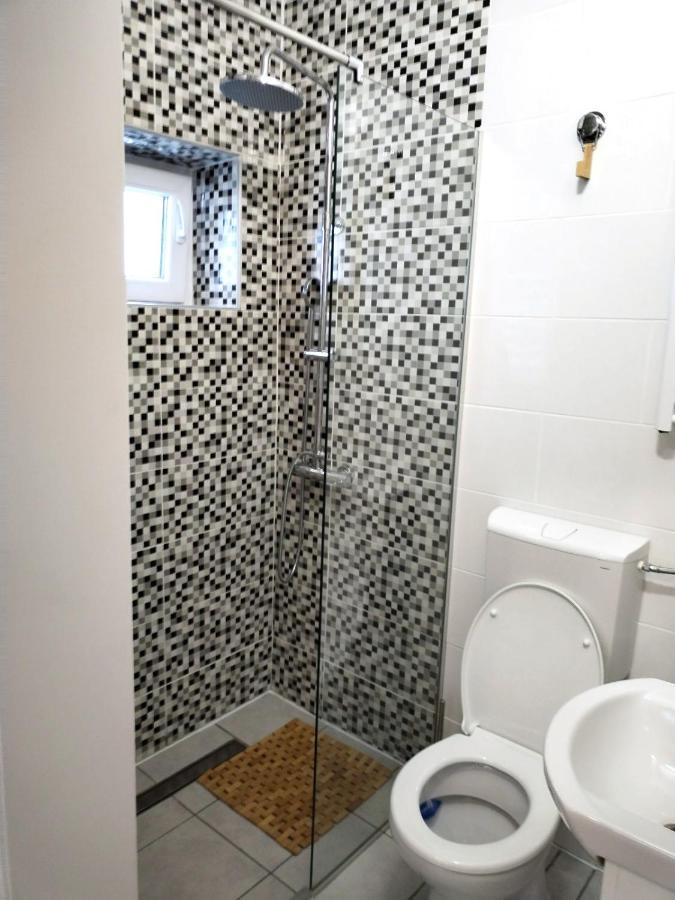 Vajda Apartments โนวีซาด ภายนอก รูปภาพ