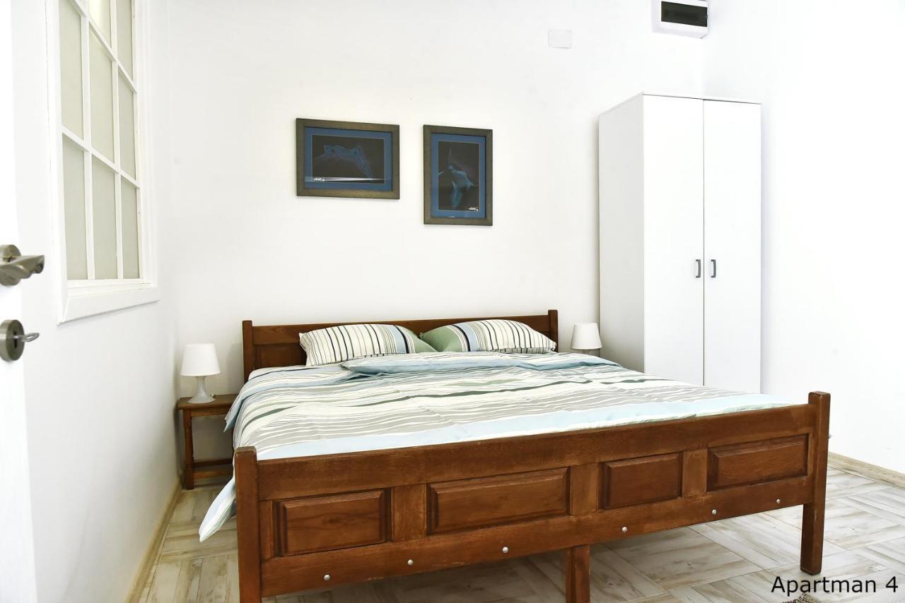 Vajda Apartments โนวีซาด ภายนอก รูปภาพ