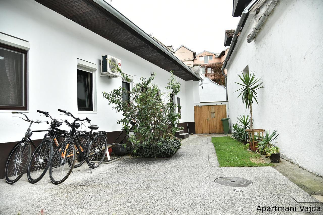 Vajda Apartments โนวีซาด ภายนอก รูปภาพ