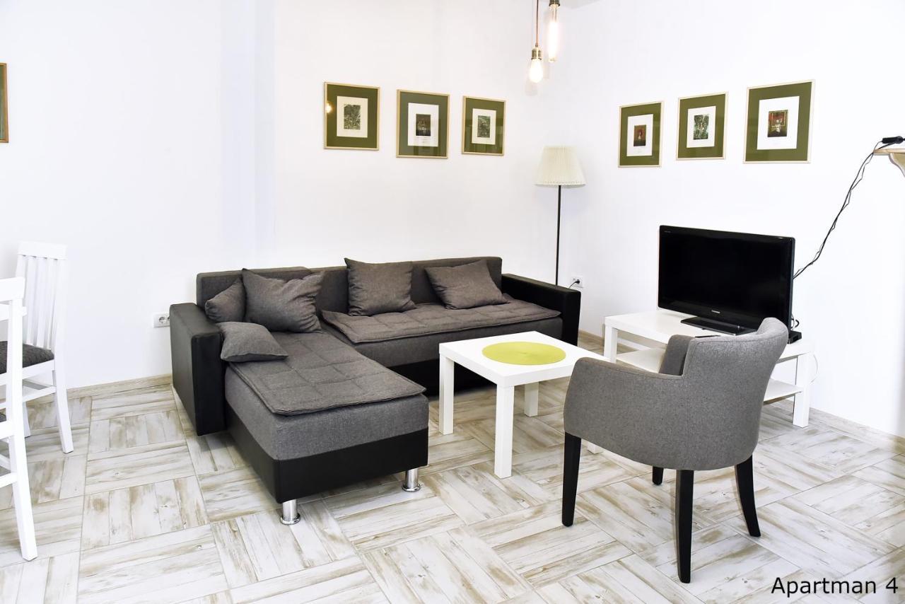 Vajda Apartments โนวีซาด ภายนอก รูปภาพ